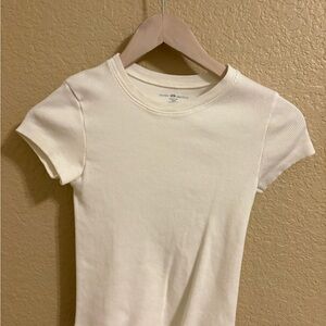 Brandy Melville Cream Short Sleeve Tee